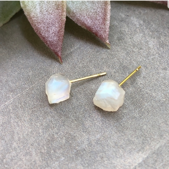 💋 2 for $20/ Raw Moonstone Gemstone Crystal Studs - Picture 6 of 9